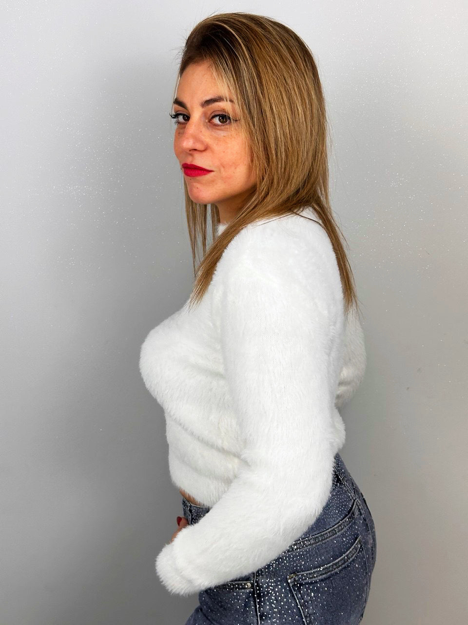 Maglia Pelosa Bianca con Scollo a Vista