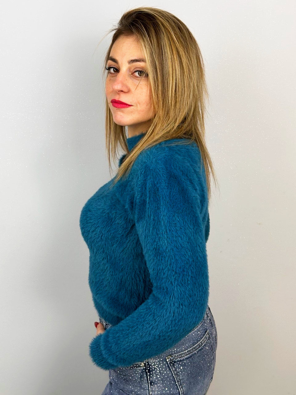 Maglia Pelosa Blu Petrolio con Scollo