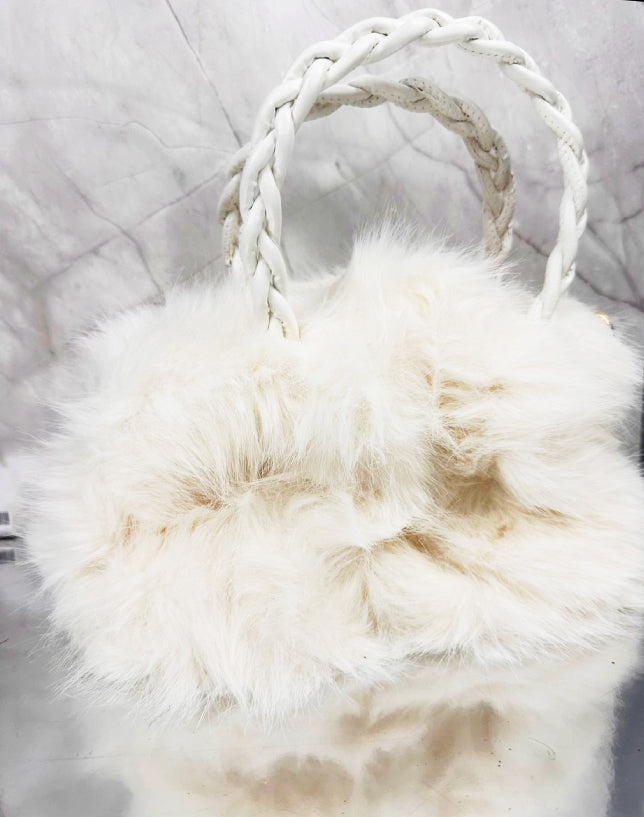 Borsa Pelliccia Bianco con Manico Intrecciato