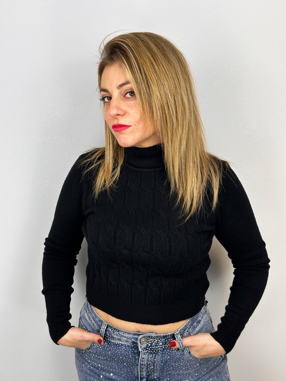 Maglia Dolcevita Intreccio Nera